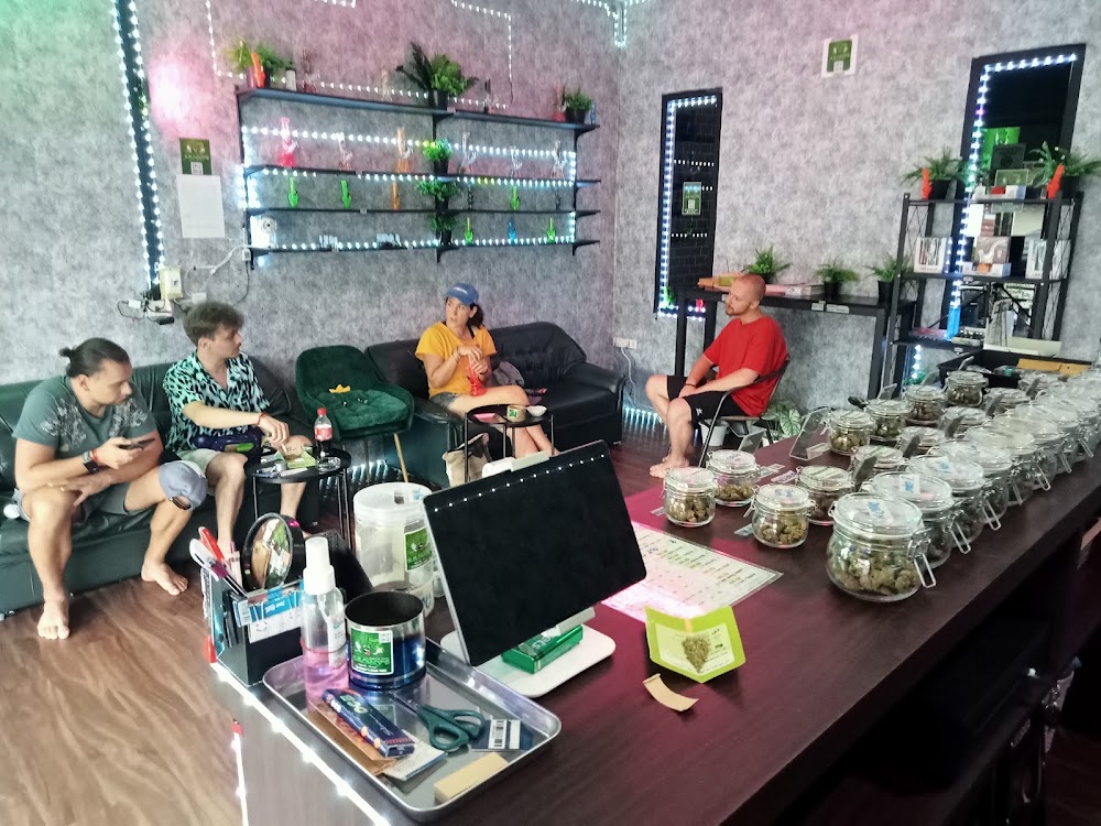 Smokey's Krabi Town - photo 2