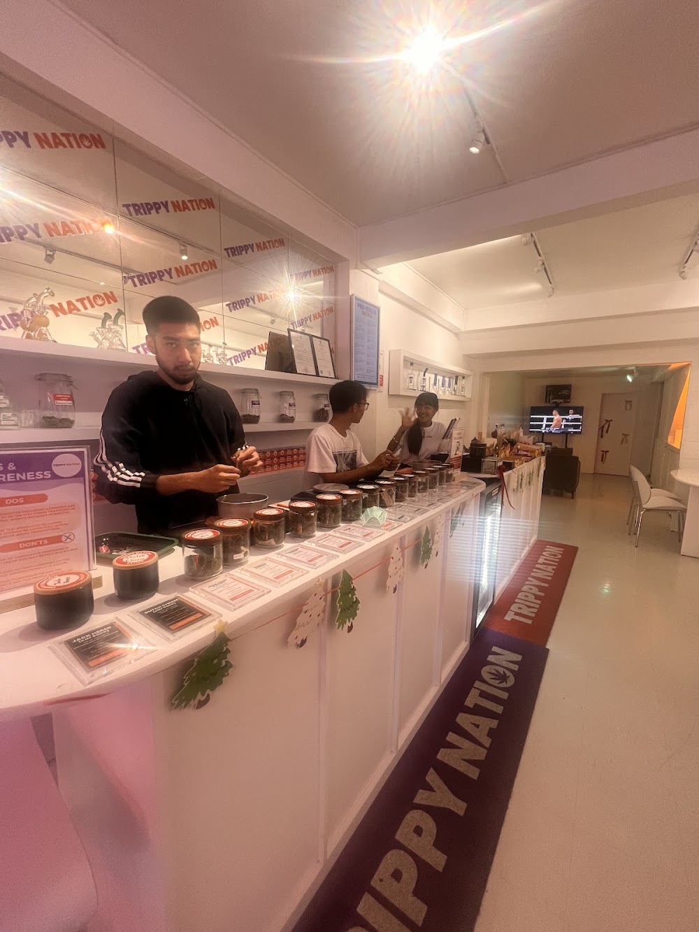 Trippy Nation Dispensary - Thonglor - photo 4