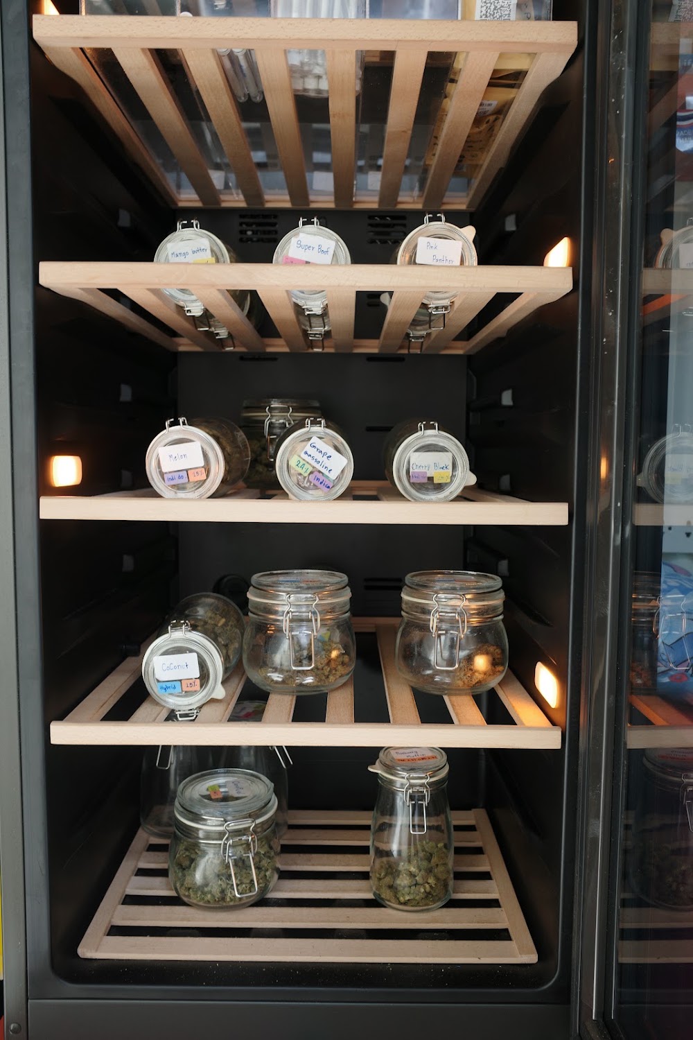 Weed Delivery - Udomsuk - photo 3