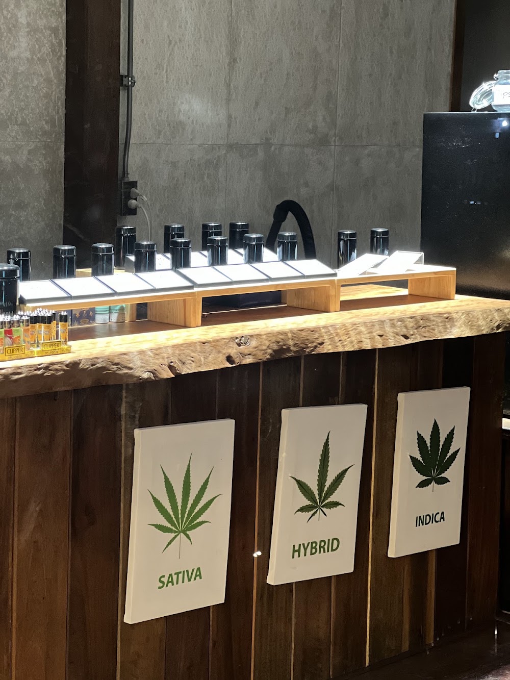 Huen High - Legal Weed & Cannabis Dispensary - photo 4
