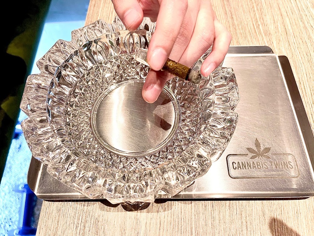 CANNABIS TWINS Dispensary and Lounge - Silom - photo 4