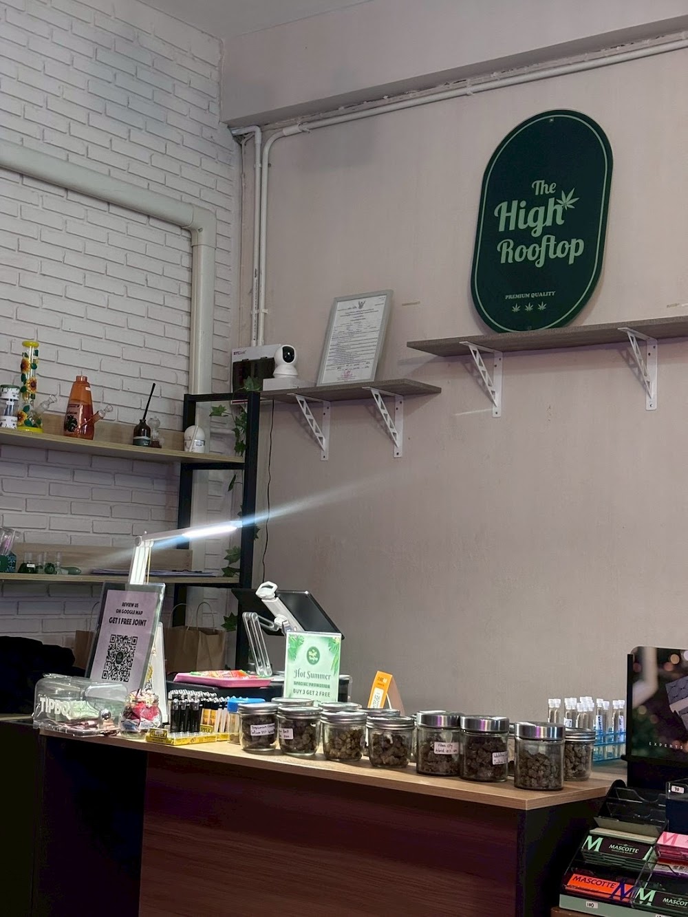 The High Rooftop Cannabis Dispensary & Weed Shop - photo 3