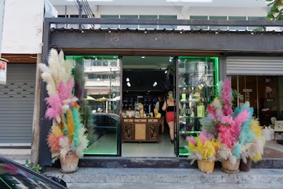 Haze Buds — Sunday Walking Street — cannabis dispensary in Old City, Chiang Mai