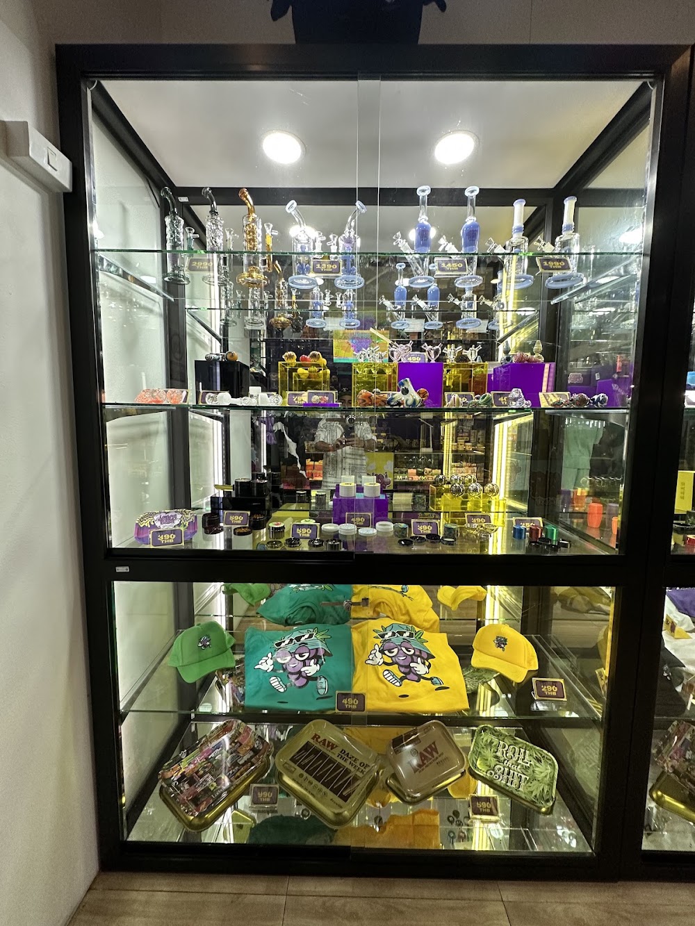 Juicy Buds Phuket - photo 2