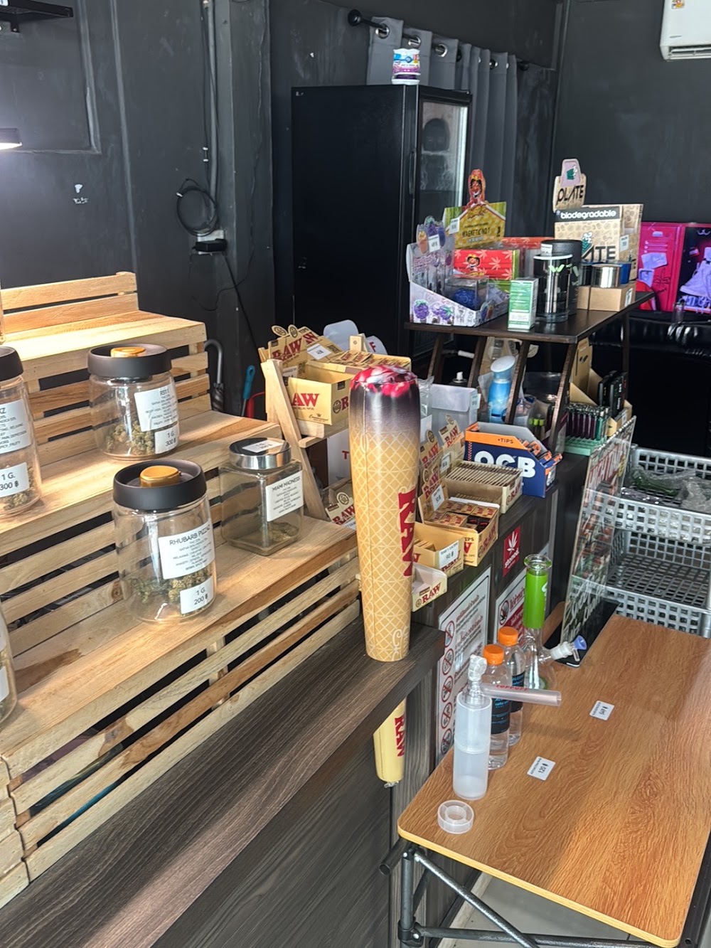 Weed All Day cannabis shop cnx - photo 2
