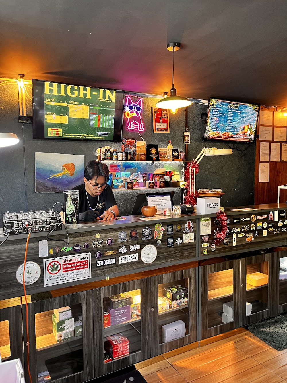 High-In Dispensary - photo 2