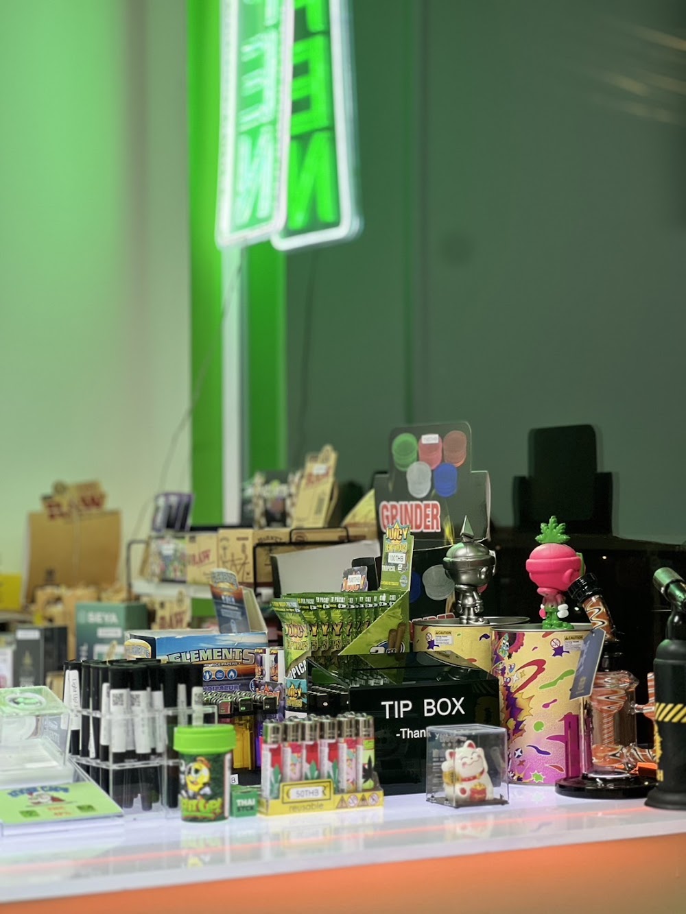 Light Up! Shop & Delivery - photo 3