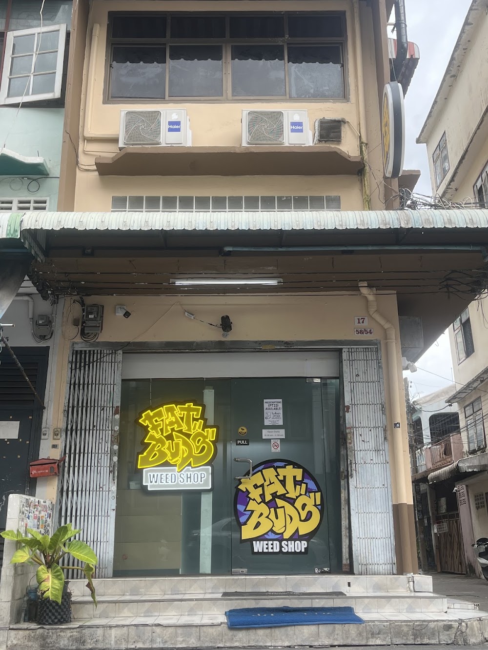 Fat Buds Weed Shop Sathorn (Cannabis Dispensary) - photo 1