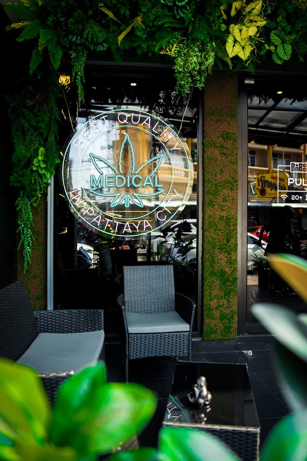 Baboon – Cannabis Dispensary & Lounge - photo 5