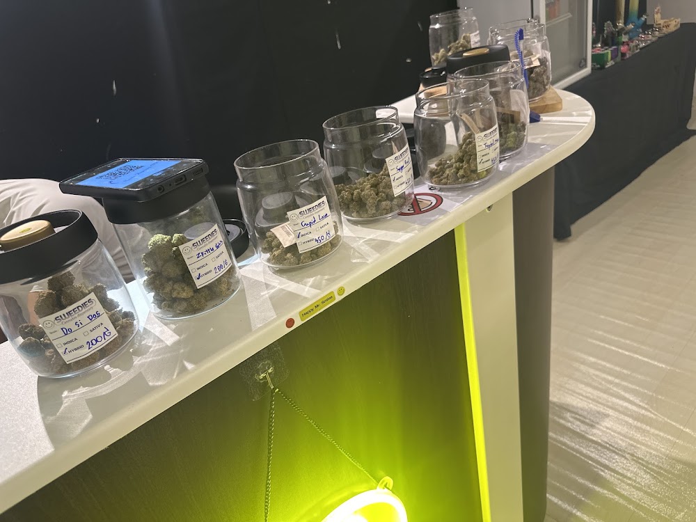 Sweedies Cannabis Dispensary 大麻藥房 - photo 5