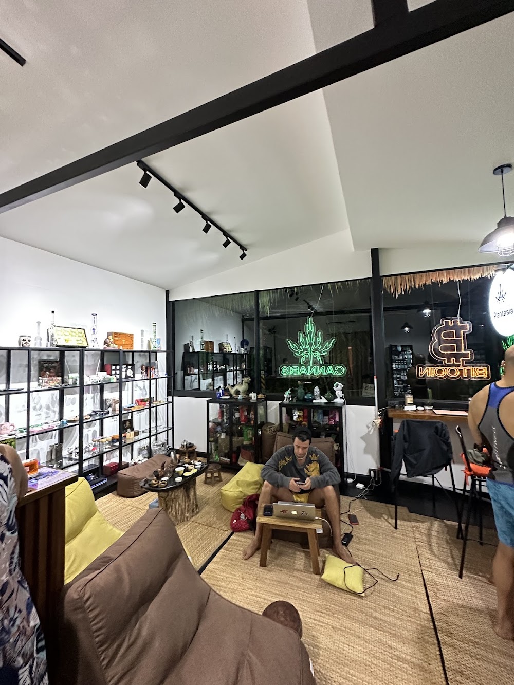 Plantasia — Cannabis Weed Shop - photo 2