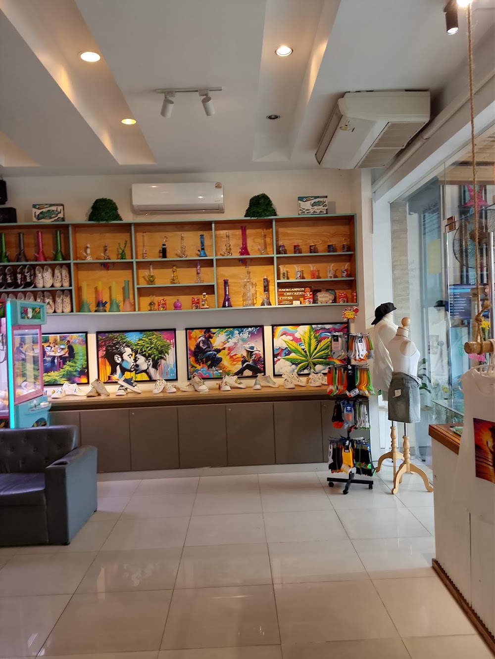 WEED US Coffee shop - photo 4