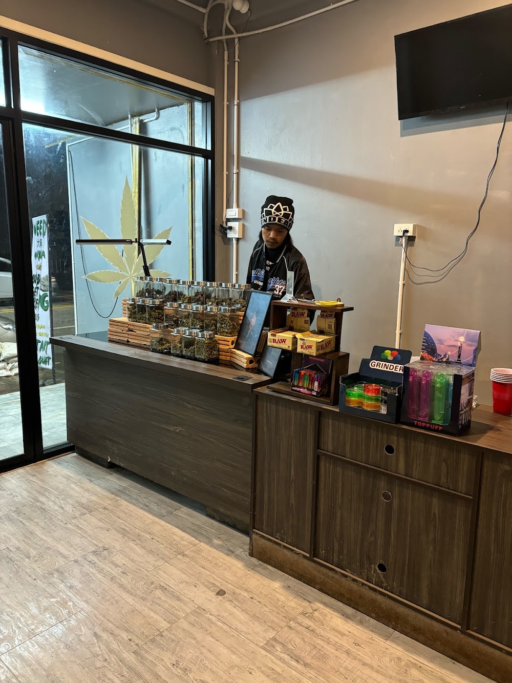 Weed Every day Cannabis shop cnx 大麻 marijuana - photo 2