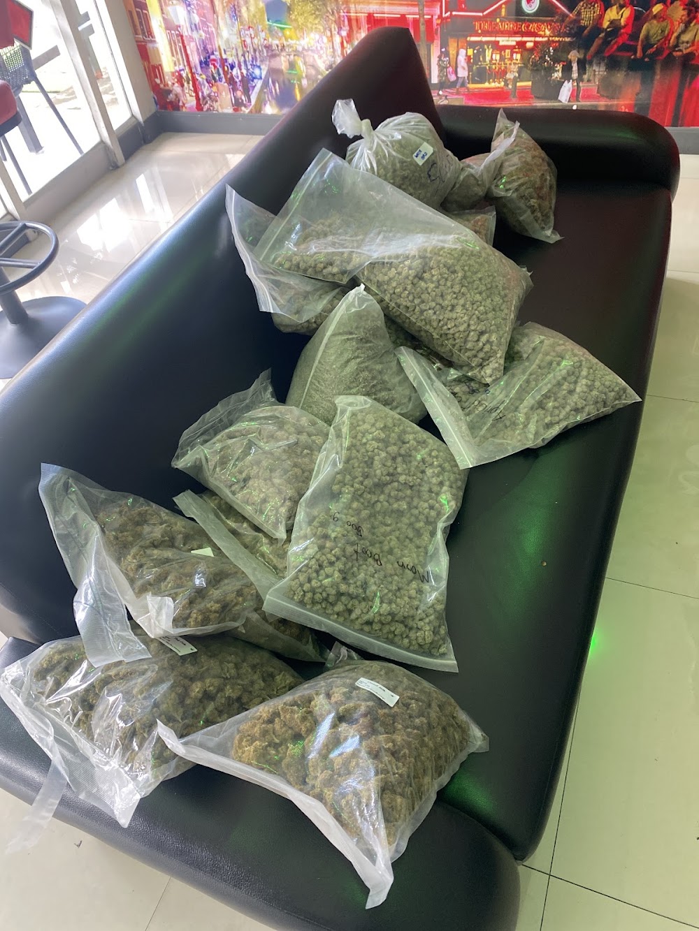 COFFEESHOP AMSTERDAM. NO.1 THE BEST CANNABIS - photo 4