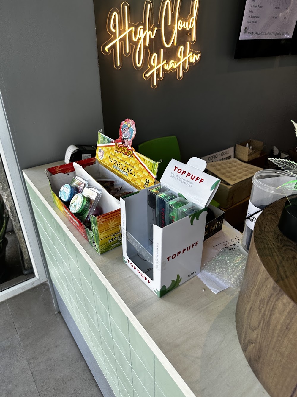 ร้านขายกัญชา High Cloud Hua Hin - photo 5