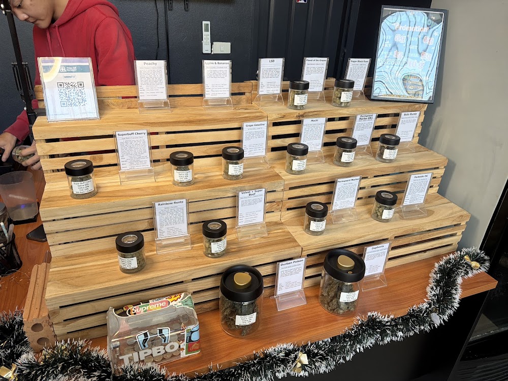 Weed Em Boyz Cannabis Dispensary 大麻 Marijuanas - photo 3